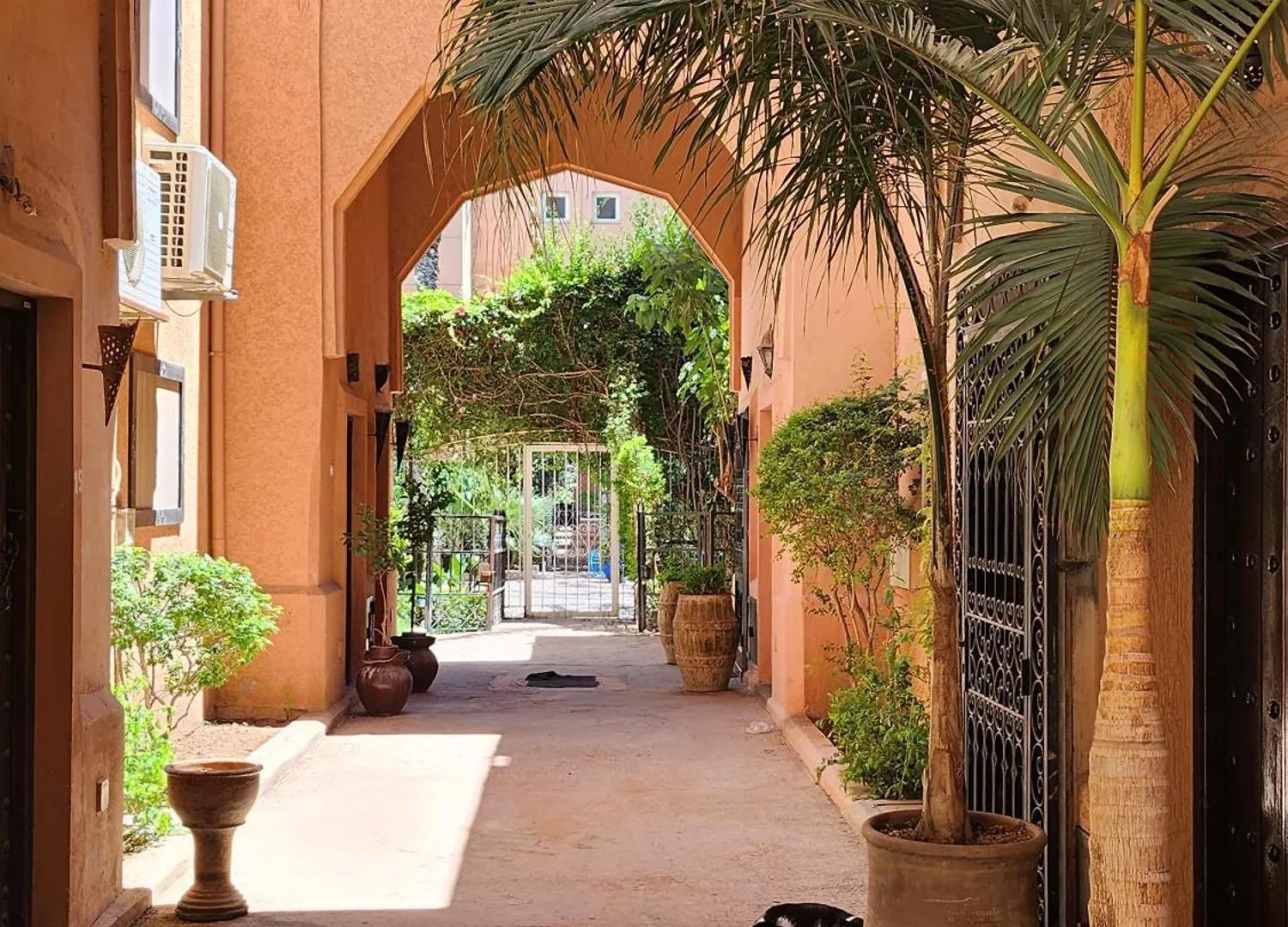Riad With Outdoor Swimming Pools Marakeş Tatil Evi