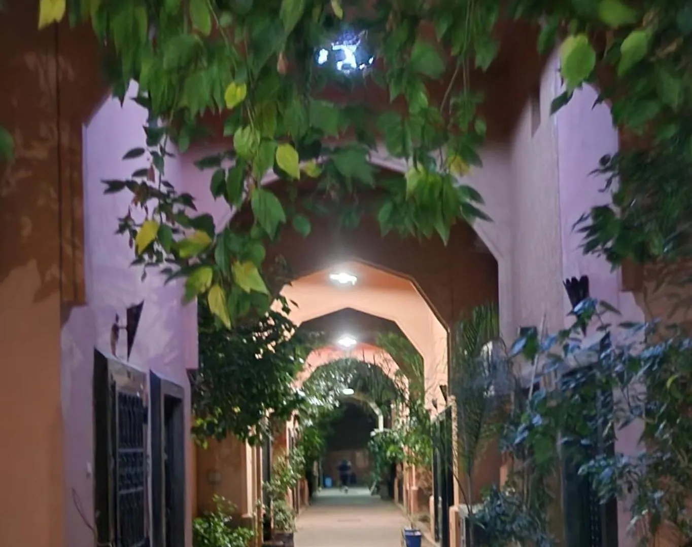 Riad With Outdoor Swimming Pools Marakeş Tatil Evi