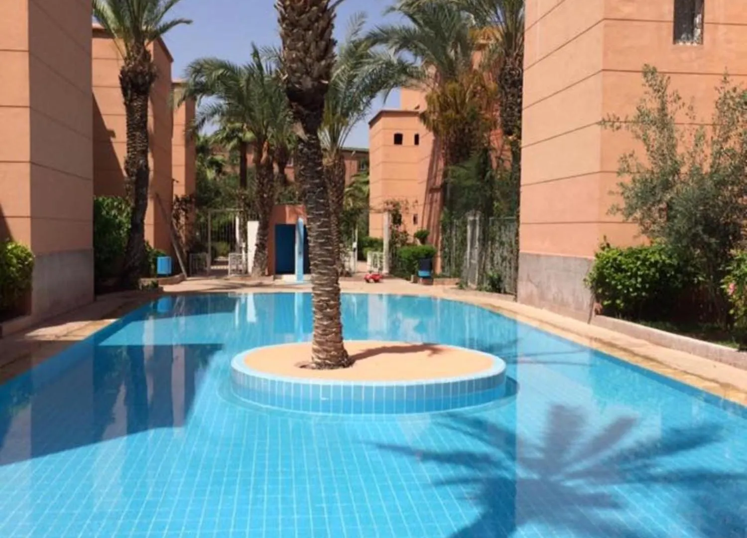 Riad With Outdoor Swimming Pools Marakeş 0*,