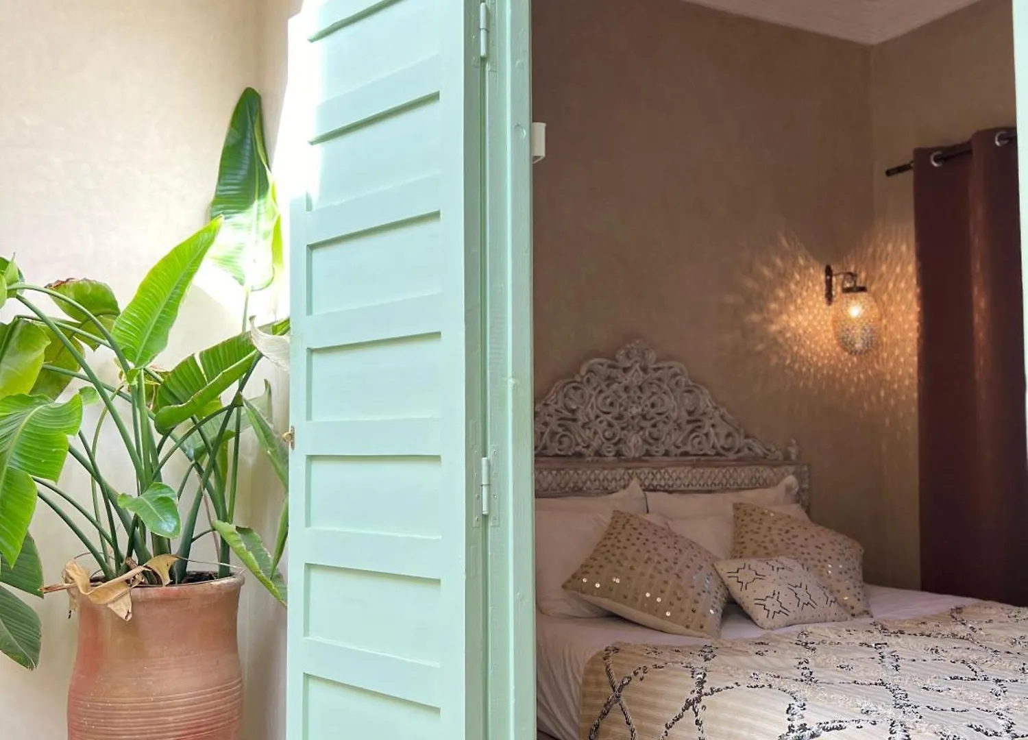 Hébergement de vacances Riad With Outdoor Swimming Pools Marrakesh